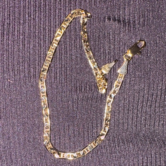 Elegant Gold Chain Bracelet 8’ - Picture 2 of 4